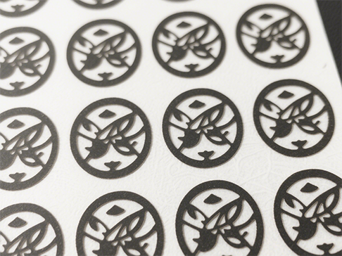 इंटेलिजेंट लेझर कटिंग कंट्रोलरसह उत्पादनास सक्षम करणे